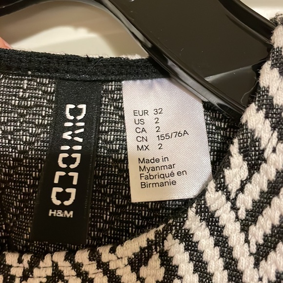 H&M Black and White Dress - Picture 2 of 3